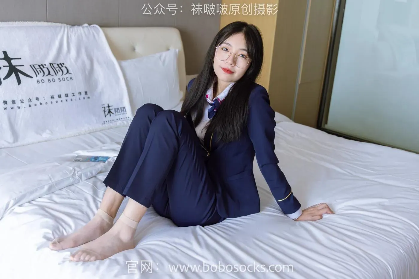 [BoBoSocks袜啵啵]NO.139 小甜豆-高跟鞋、短肉丝、空姐制服 [140P]插图9